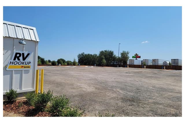 Love's RV Hookup-Alma AR 635